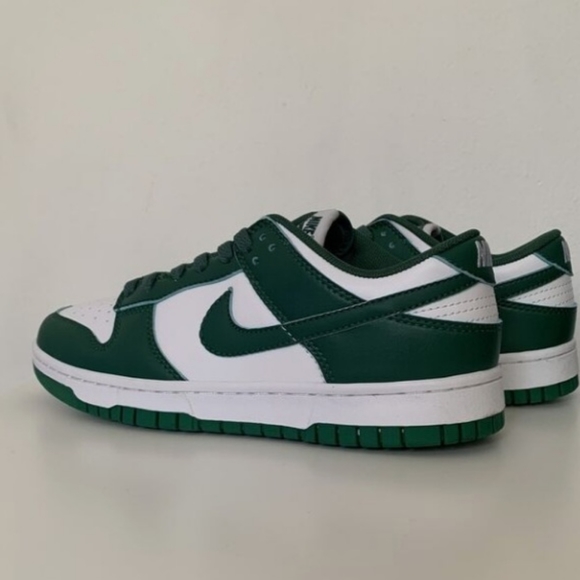 Varsity green - Picture 4 of 5